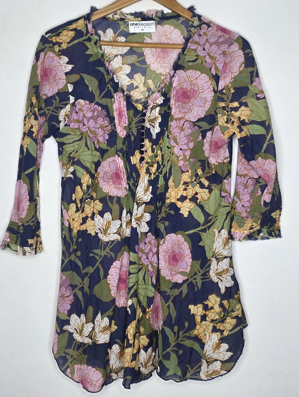 One Season Australia Poppy Cotton Top Vneck Floral Women's Medium M